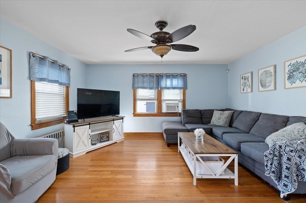 5 Liscomb Street Worcester, MA 01604 - Photo 5 of 29 Gallery Image 5