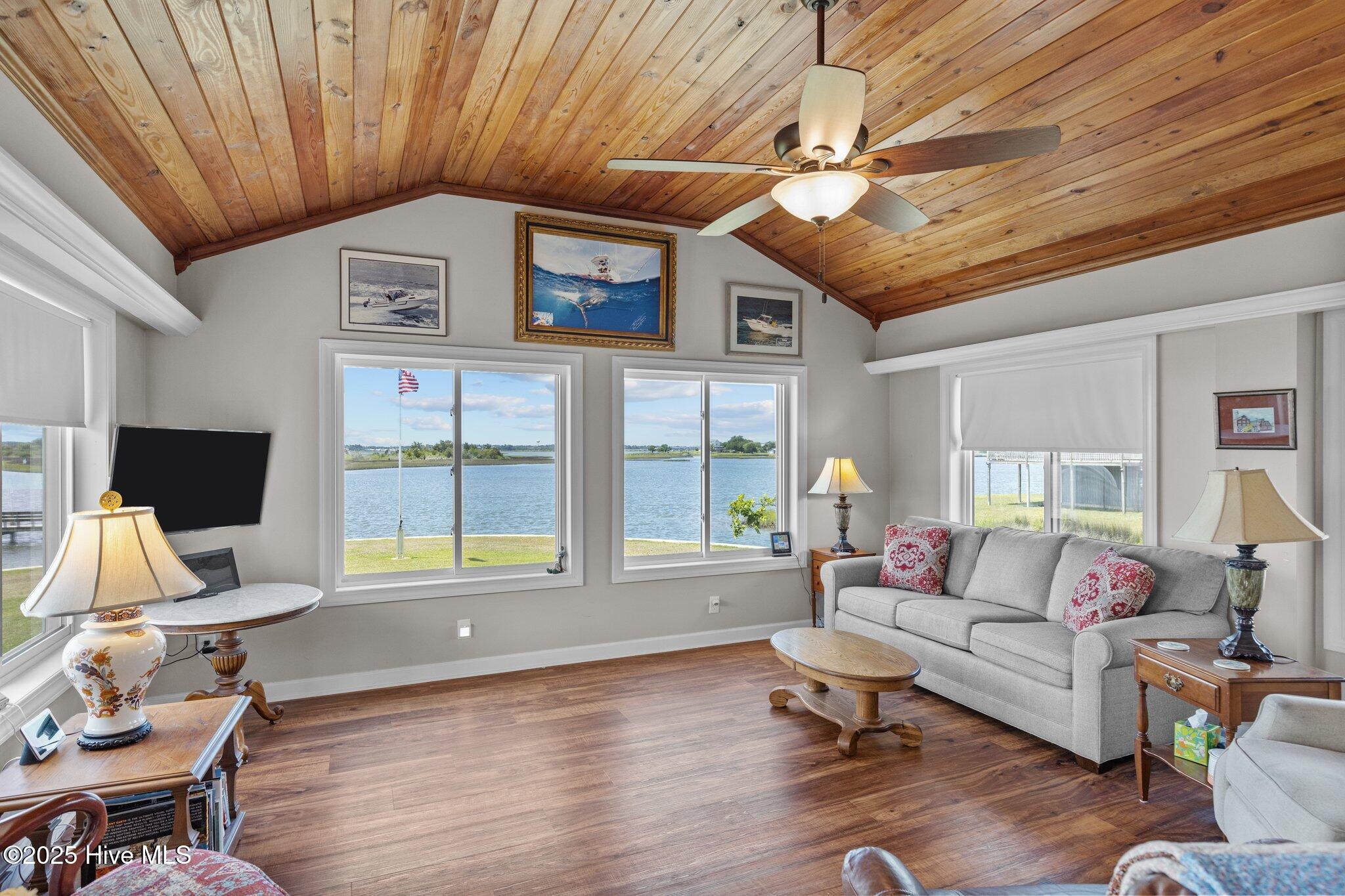 310 Lejeune Road Cape Carteret, NC 28584 - Photo 11 of 41 Den