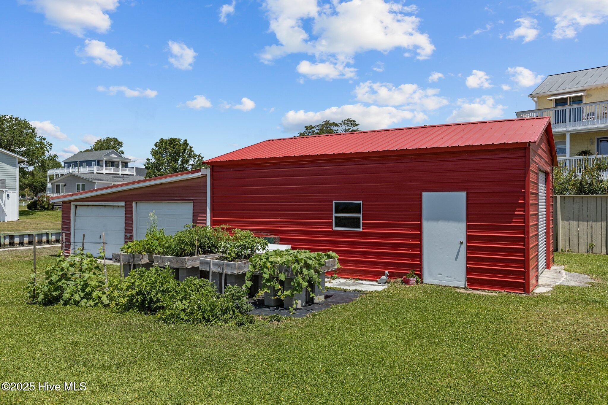 310 Lejeune Road Cape Carteret, NC 28584 - Photo 32 of 41 workshop