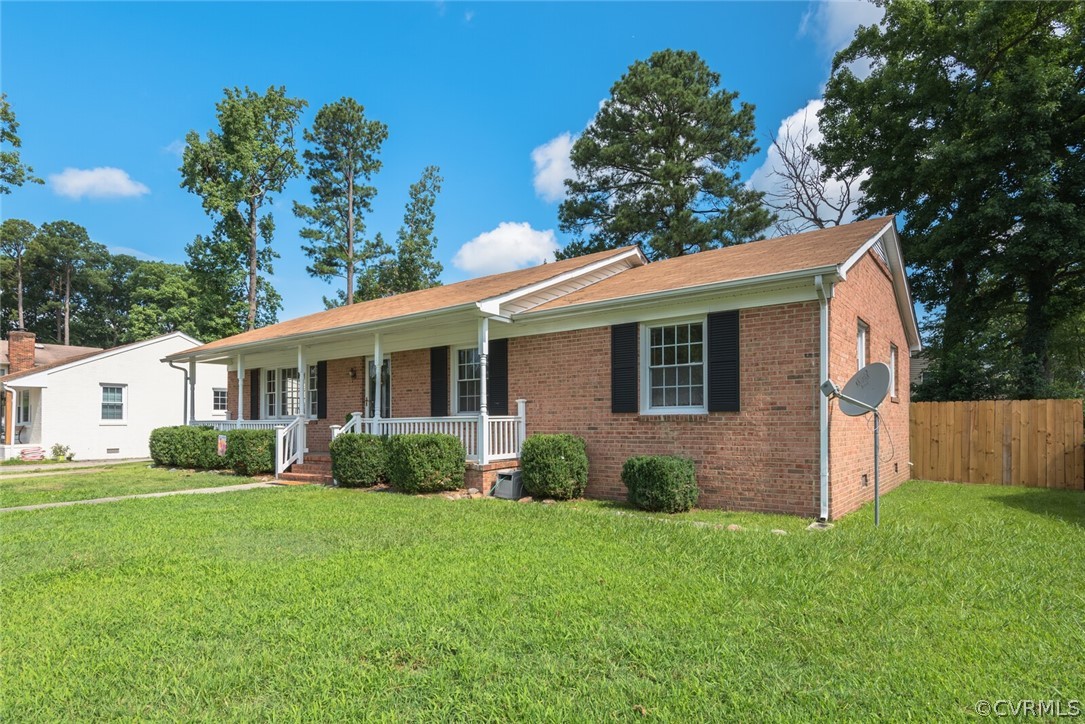 912 Jamestown Road Colonial Heights, VA 23834 - Photo 2 of 34 Gallery Image 2