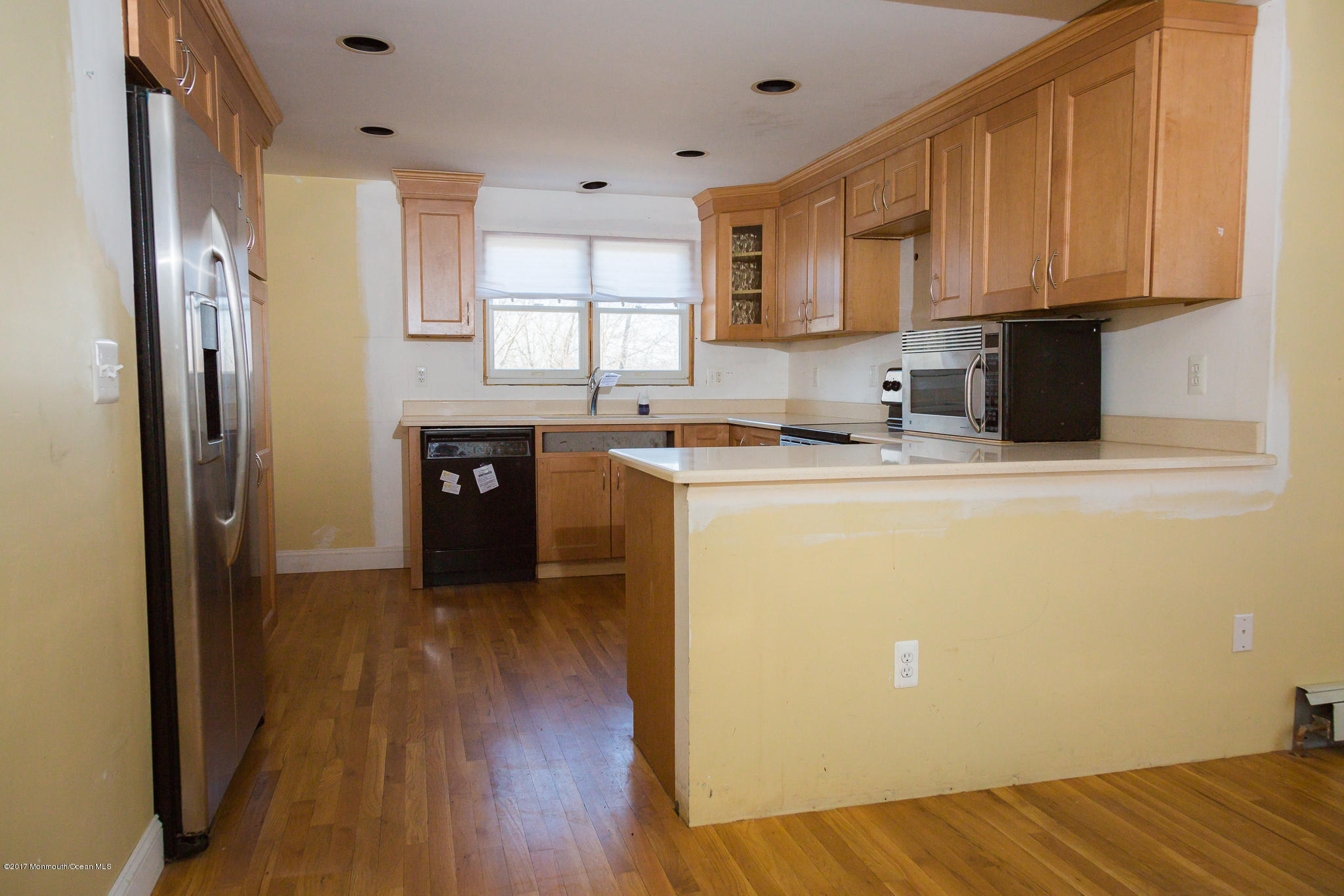 97 Wyckoff Road Eatontown, NJ 07724 - Photo 3 of 17 97Wyckoff-6