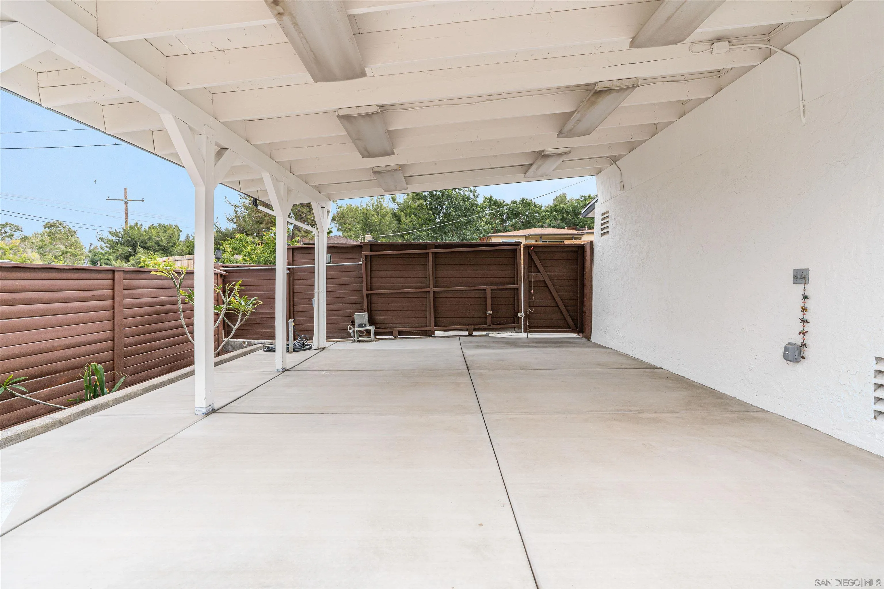 9376 Starcrest Drive Santee, CA 92071 - Photo 31 of 39 a view of a garage