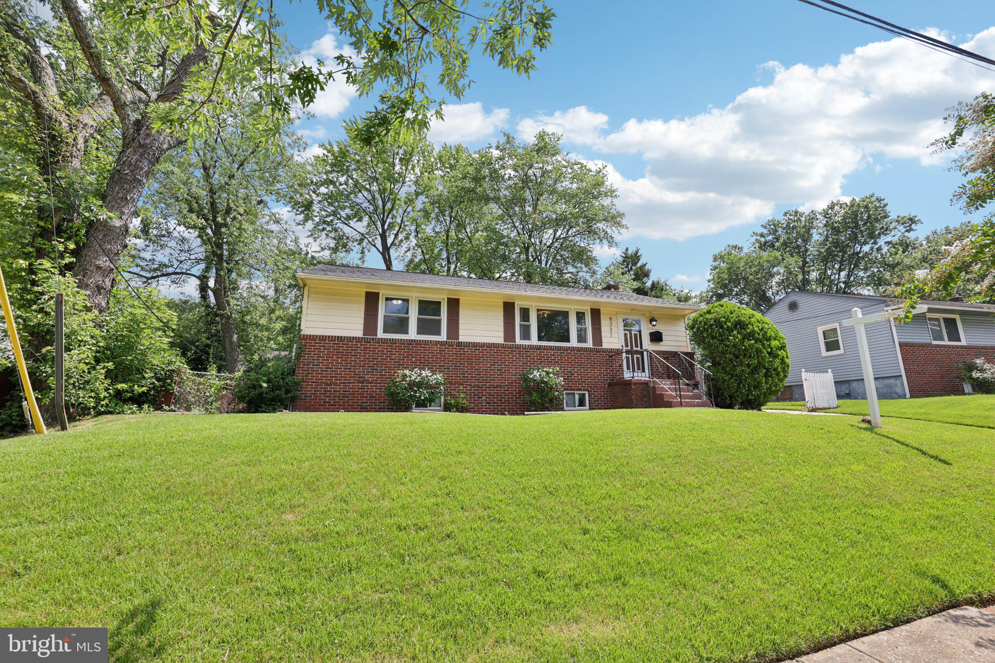 9327 Bandera Street Lanham, MD 20706 - Photo 2 of 29