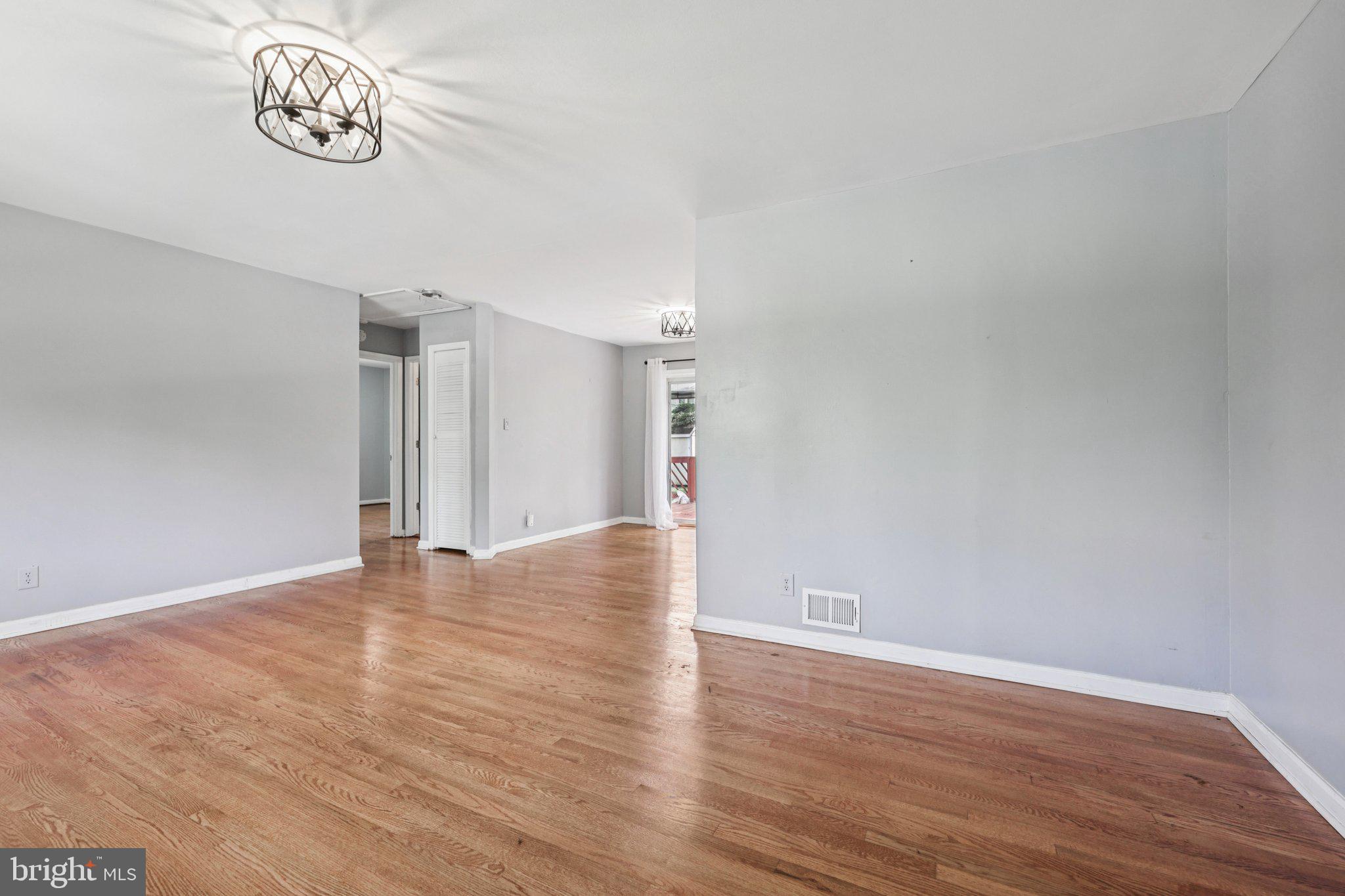 9327 Bandera Street Lanham, MD 20706 - Photo 6 of 29