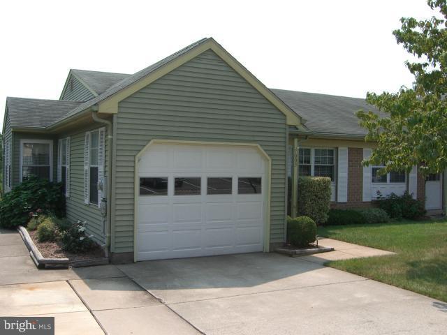 7003 Basswood Road Frederick, MD 21703 - Photo 14 of 19 Garage and driveway parking