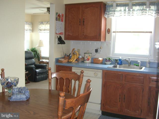 7003 Basswood Road Frederick, MD 21703 - Photo 17 of 19 Kitchen