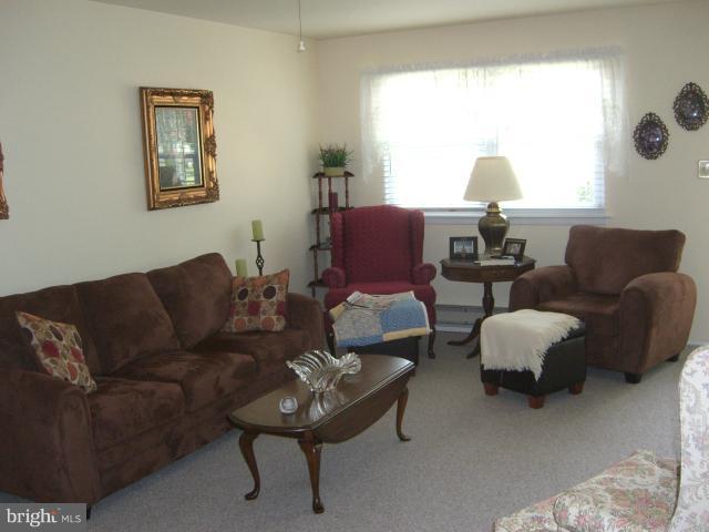 7003 Basswood Road Frederick, MD 21703 - Photo 6 of 19 Living Room