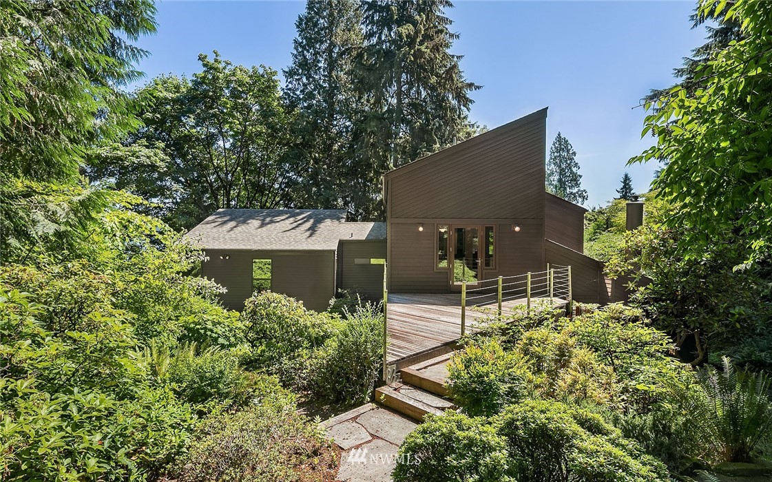 5315 Butterworth Road Mercer Island, WA 98040 - Photo 4 of 25