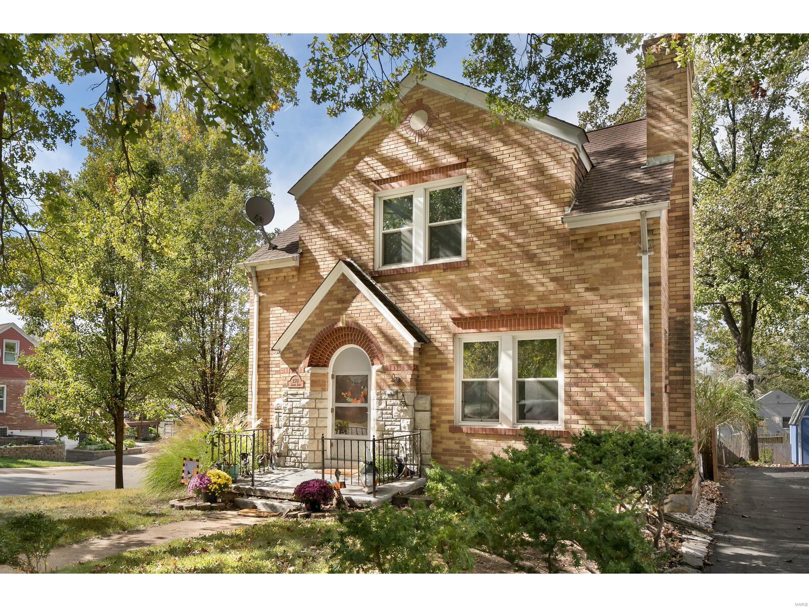 2501 Brown Road St. Louis, MO 63114 - Photo 1 of 29 Gallery Image 1