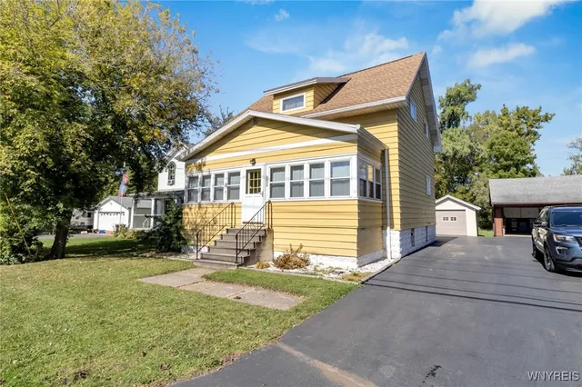 $254,900 | 6436 Webster Road, Orchard Park, NY 14127