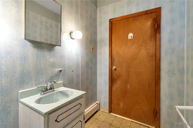 $254,900 | 6436 Webster Road, Orchard Park, NY 14127