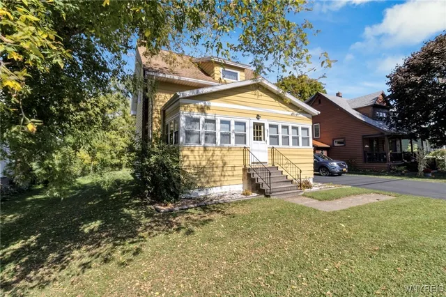 $254,900 | 6436 Webster Road, Orchard Park, NY 14127