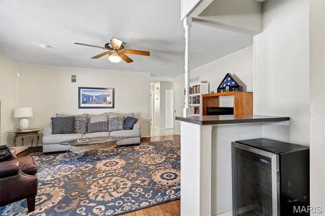 $435,000 | 902 Rustic Manor Circle, Ballwin, MO 63011