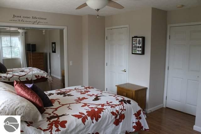 9805 East Fort Road Suttons Bay, MI 49682 - Photo 16 of 23 1734975-15.JPG
