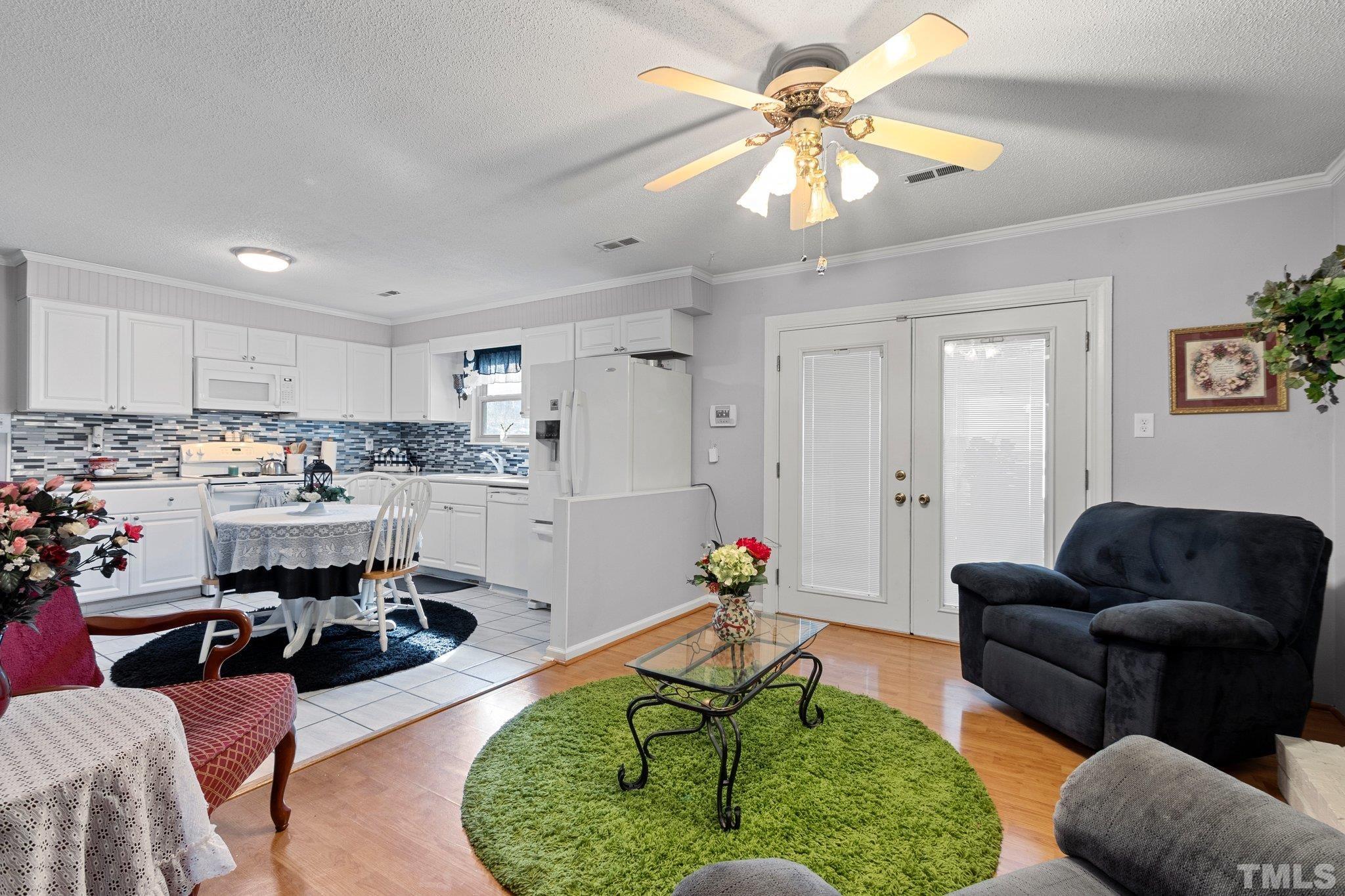 2706 Darrow Road Durham, NC 27704 - Photo 5 of 18 Gallery Image 5