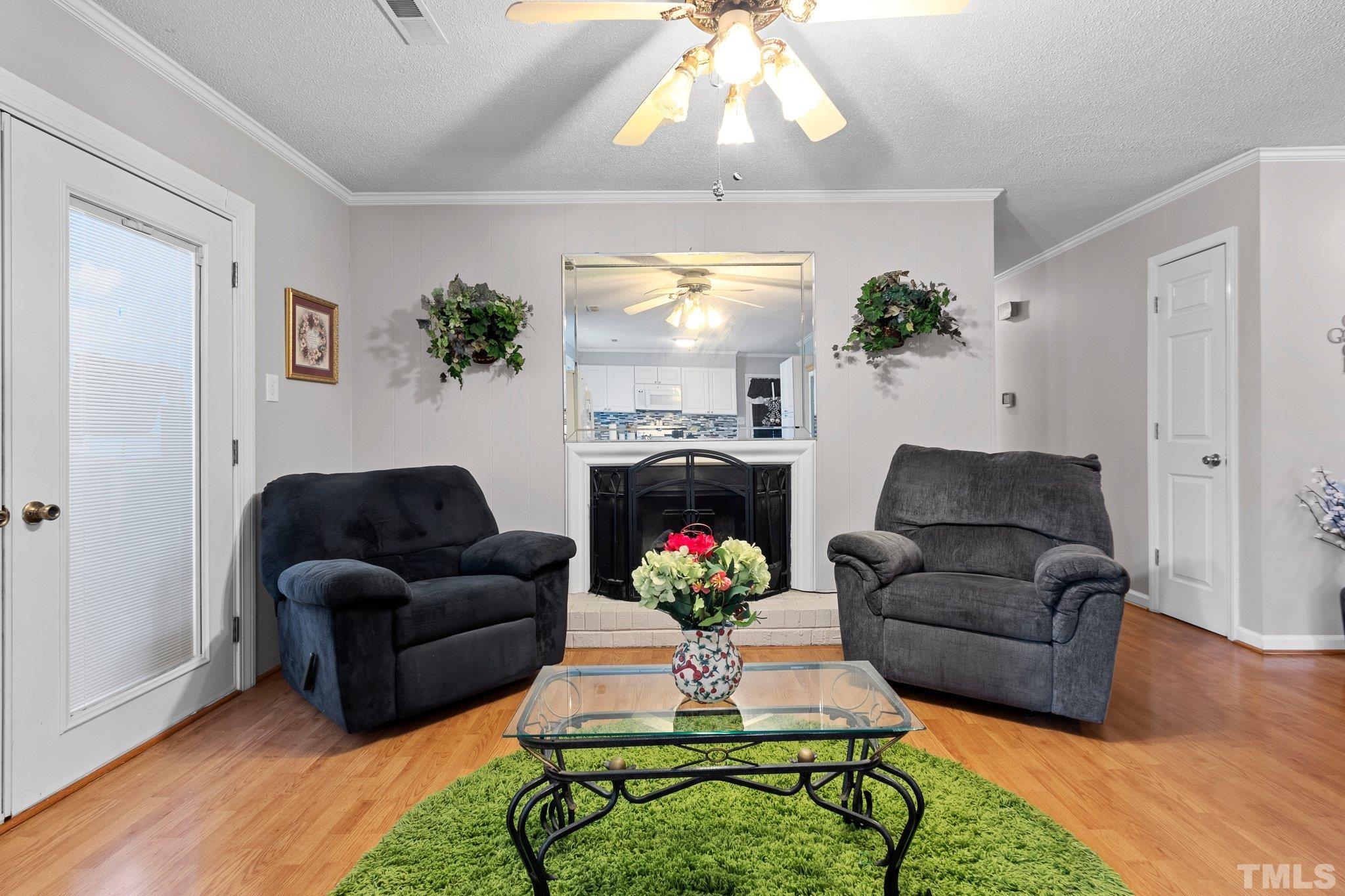 2706 Darrow Road Durham, NC 27704 - Photo 6 of 18 Gallery Image 6