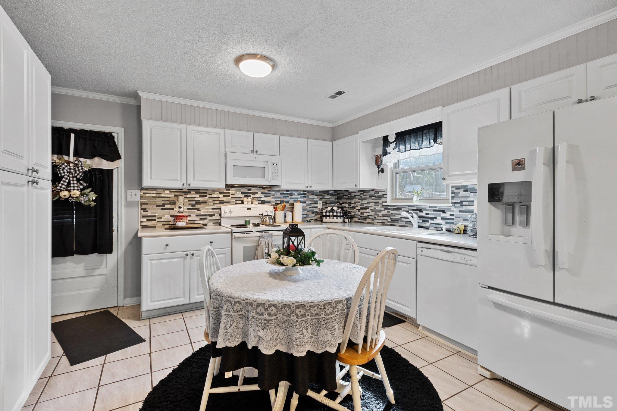 2706 Darrow Road Durham, NC 27704 - Photo 7 of 18 Gallery Image 7