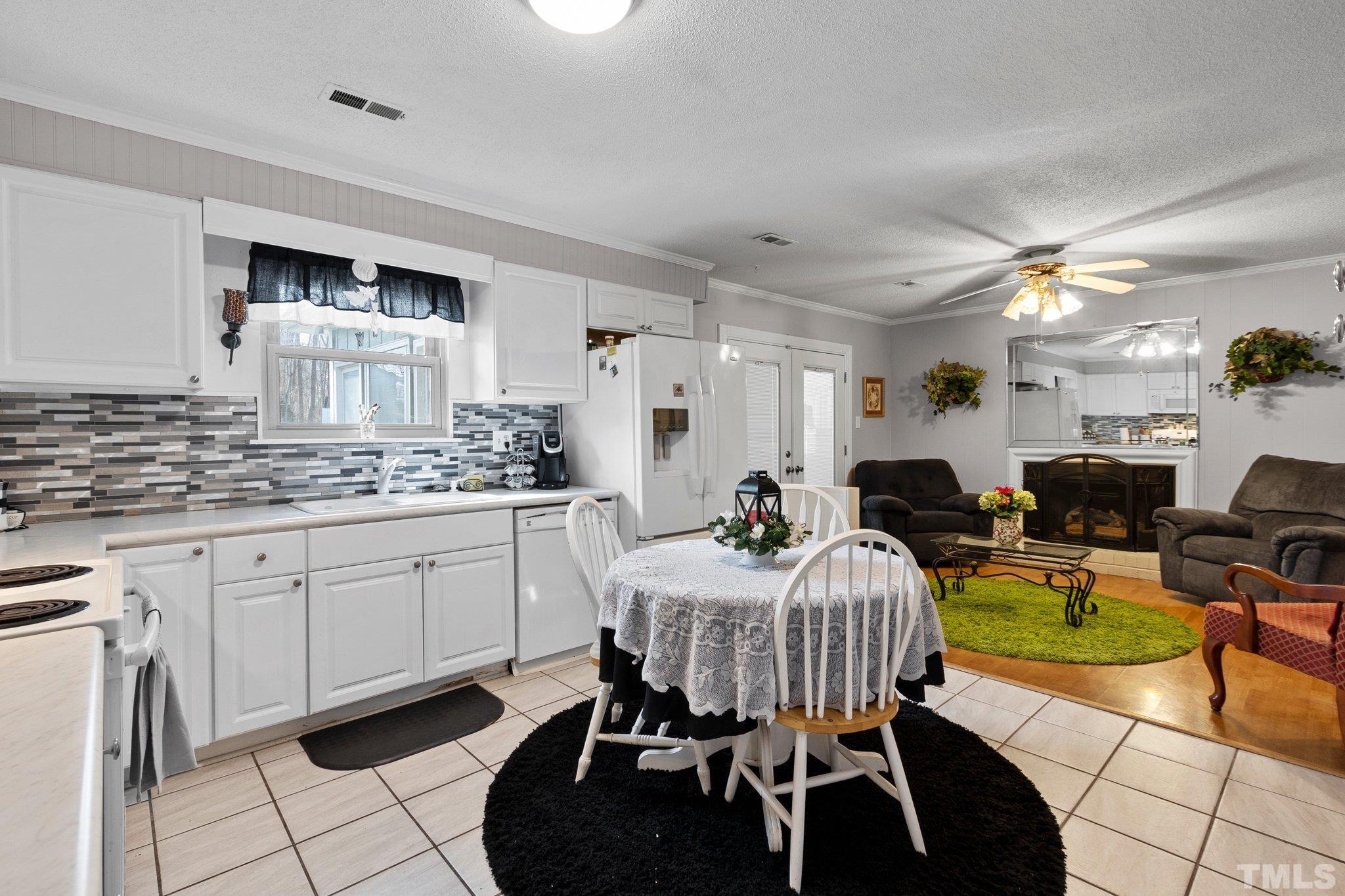 2706 Darrow Road Durham, NC 27704 - Photo 8 of 18 Gallery Image 8