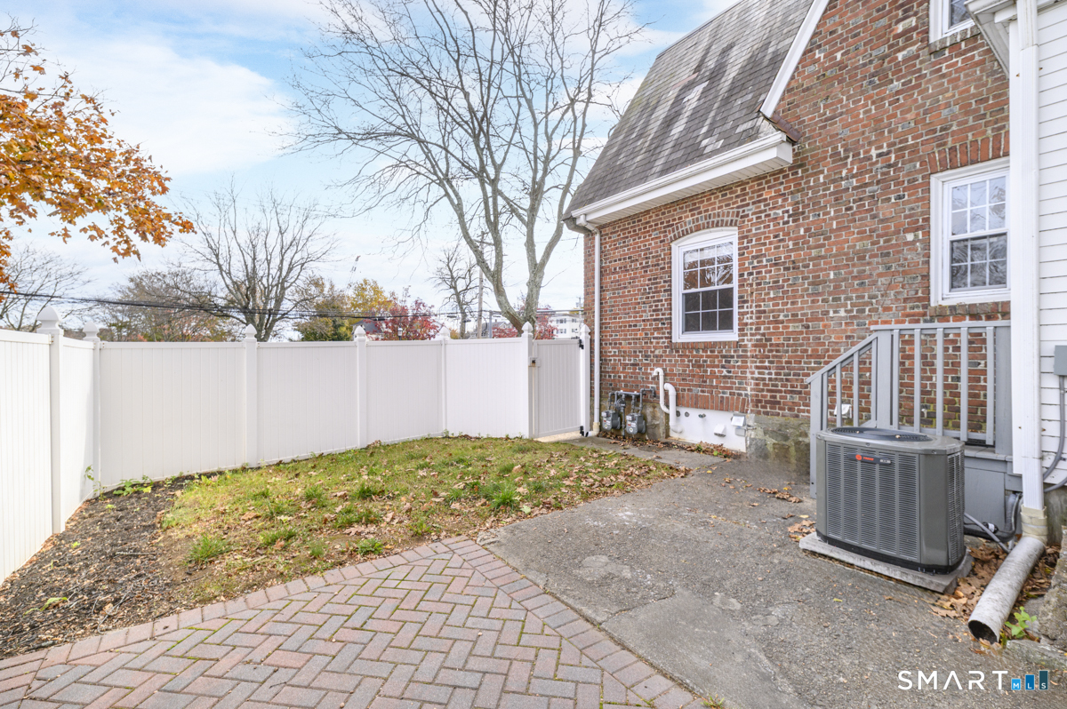 58 Post Road Fairfield, CT 06824 - Photo 17 of 22