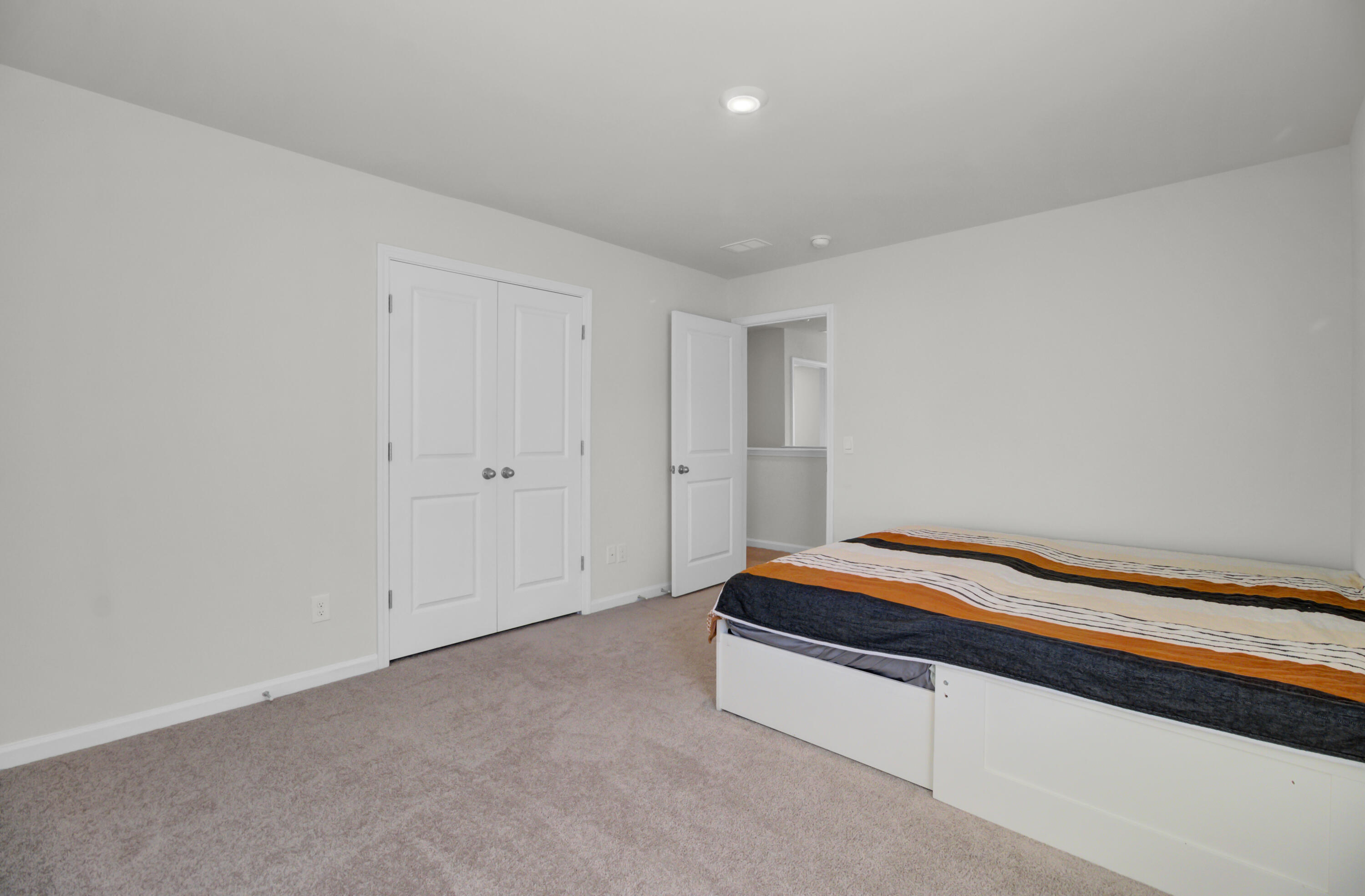 163 Horizon Rdg Drive Summerville, SC 29486 - Photo 15 of 18 163 Horizon Ridge upstairs bed 3