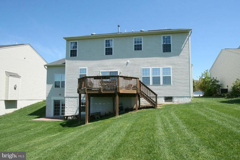 18704 Broken Oak Road Boyds, MD 20841 - Photo 26 of 26 Exterior (Rear)