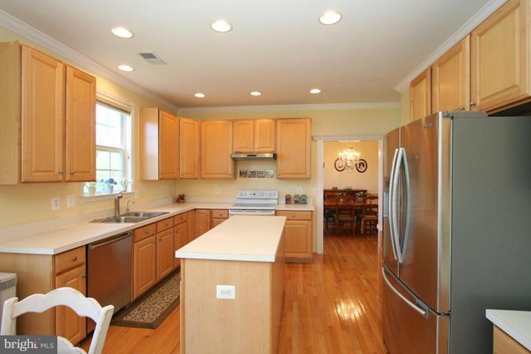 18704 Broken Oak Road Boyds, MD 20841 - Photo 8 of 26 Kitchen #2