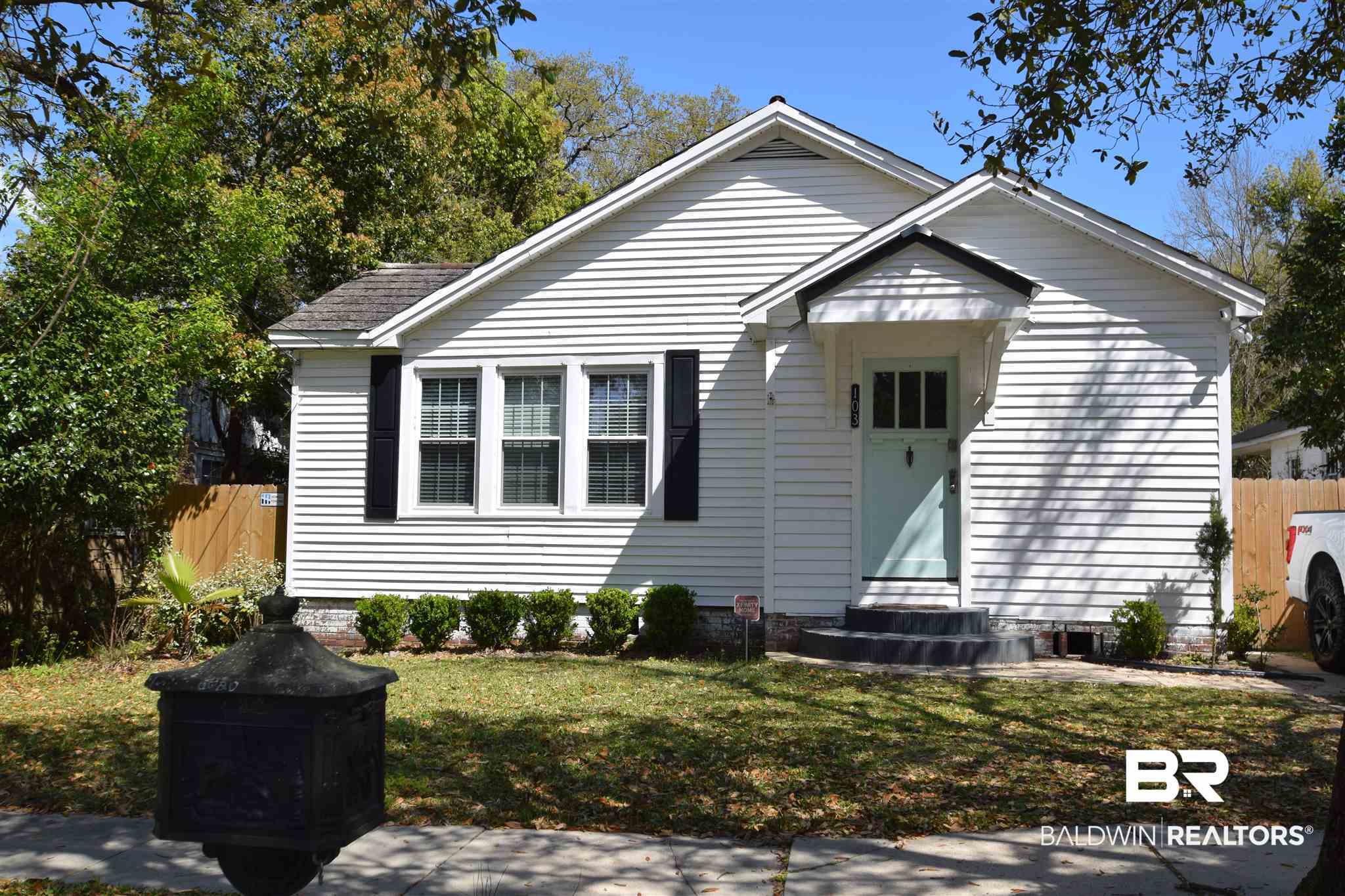 103 Crenshaw Street Mobile, AL 36606 - Photo 1 of 44