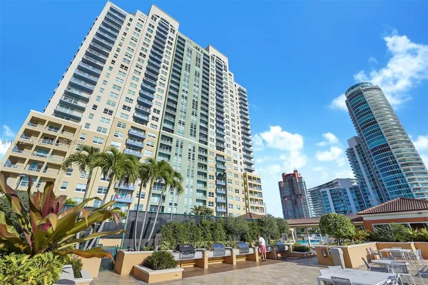 a view of a tall building