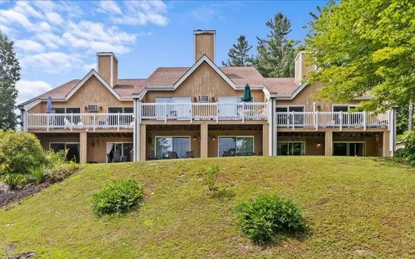 $399,000 | 110 Mountainside Drive, Unit J 103, Stowe, VT 05672