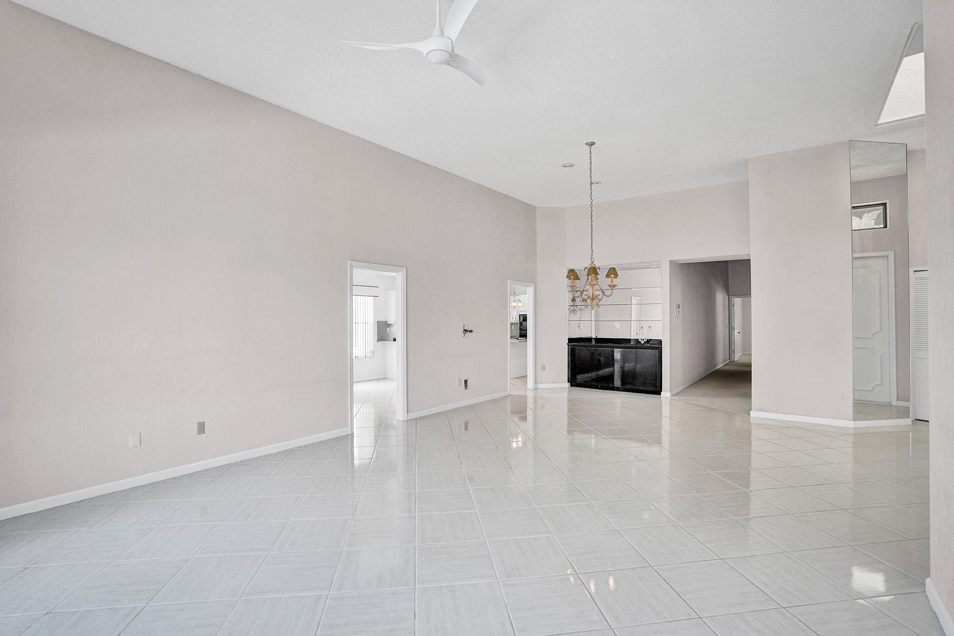 22644 Esplanada Circle Boca Raton, FL 33433 - Photo 13 of 55 DSC05072