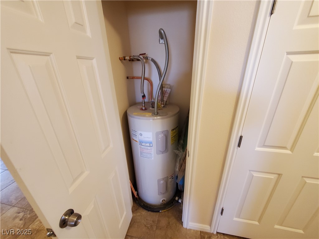 5272 Truman Lane Caliente, NV 89008 - Photo 24 of 39 Utilities featuring water heater