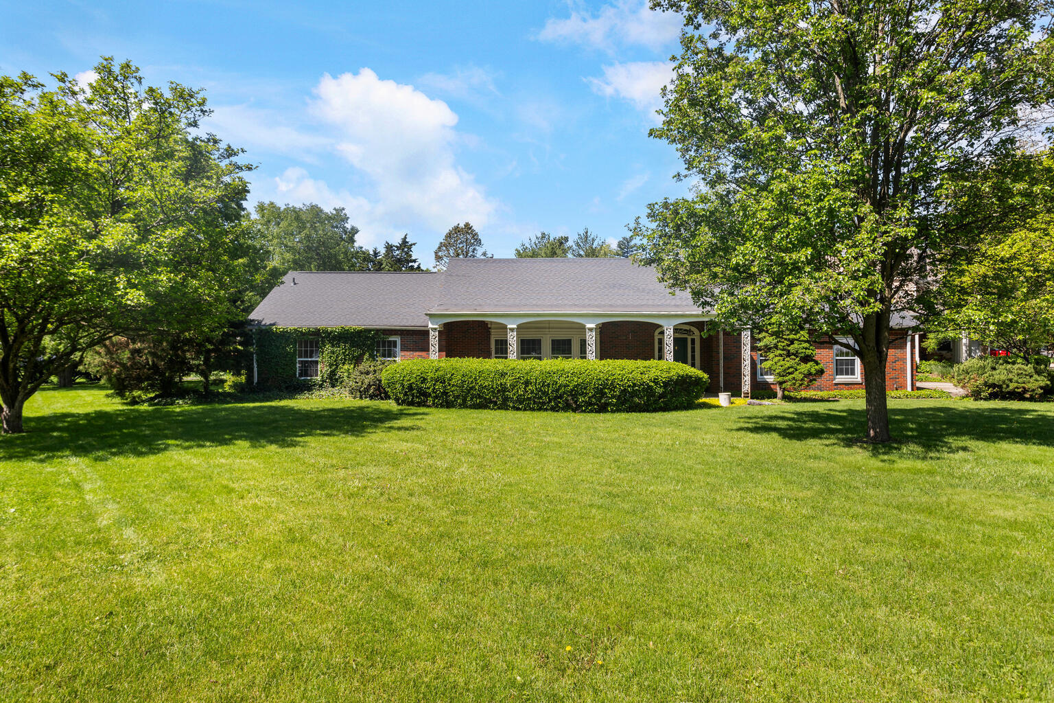 77 Greencroft Drive Champaign, IL 61821 - Photo 2 of 47