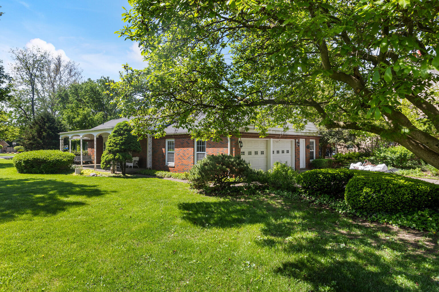 77 Greencroft Drive Champaign, IL 61821 - Photo 3 of 47