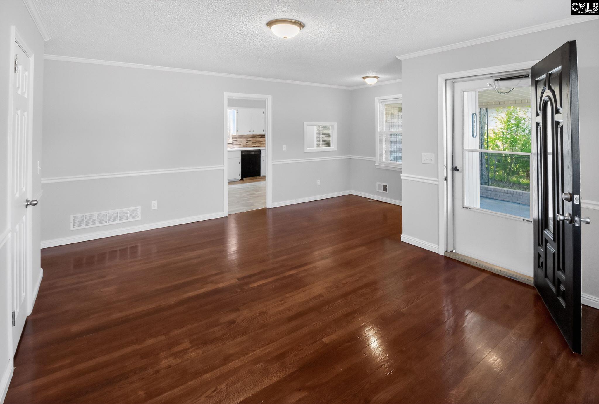 1411 Hemlock Street Cayce, SC 29033 - Photo 6 of 34