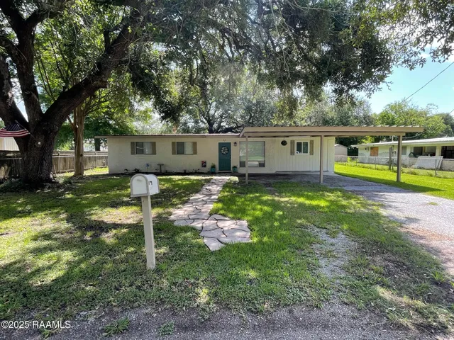 $139,500 | 2305 Kramer Drive, New Iberia, LA 70560