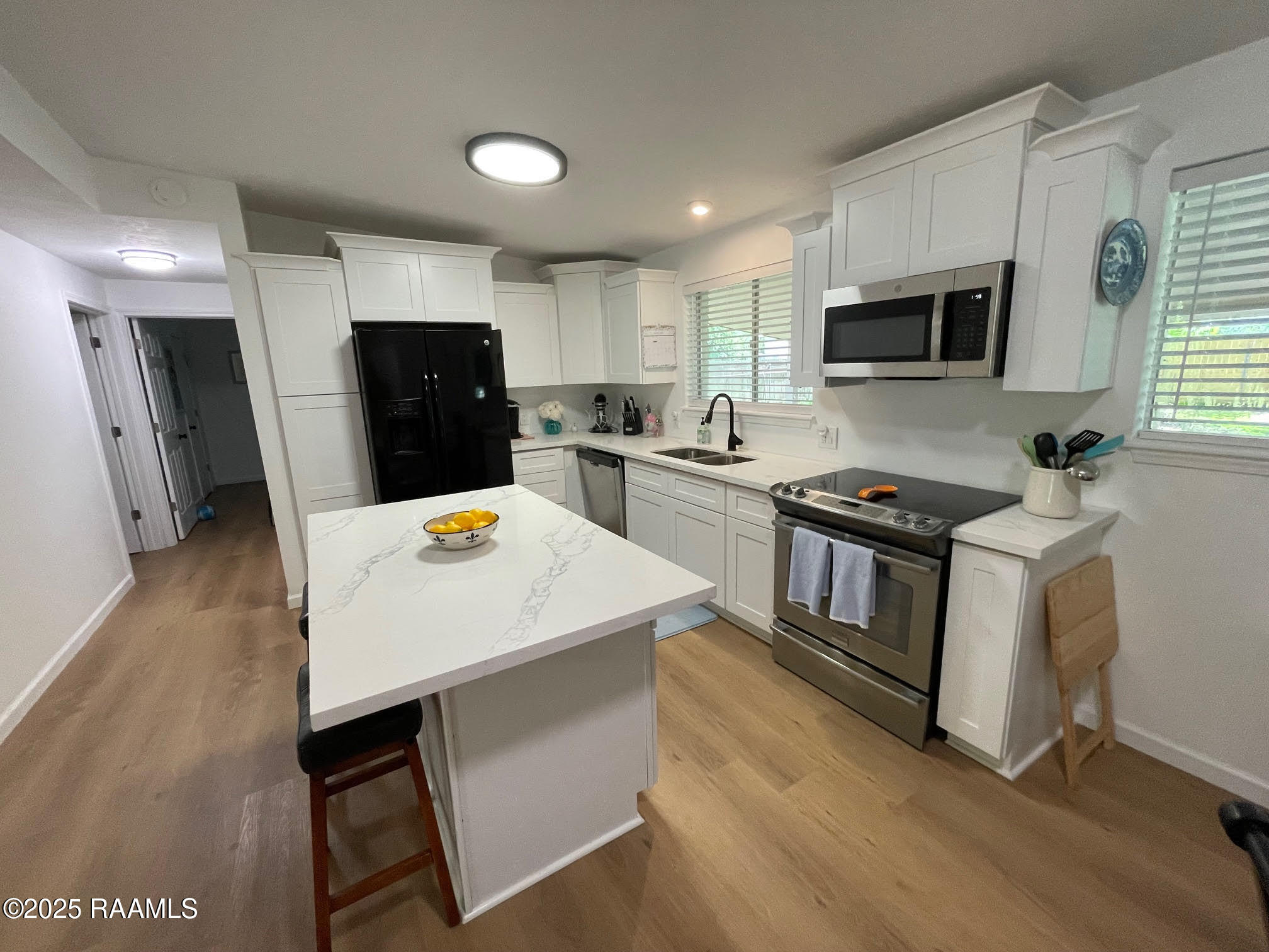 2305 Kramer Drive New Iberia, LA 70560 - Photo 3 of 29 unnamed (44)