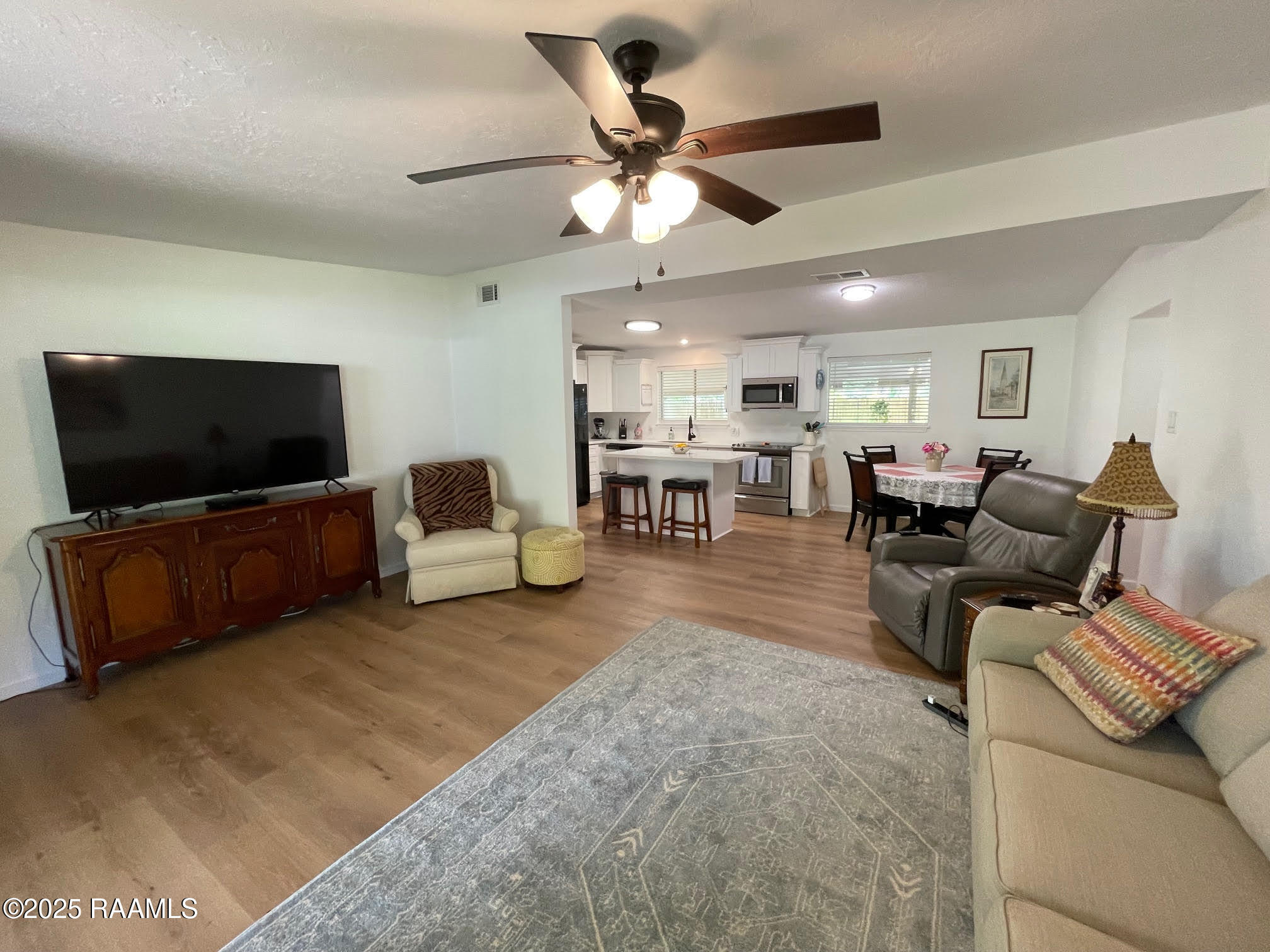 2305 Kramer Drive New Iberia, LA 70560 - Photo 4 of 29 s