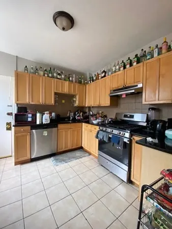 $5,000 | 10 Glenville Avenue, Unit 3, Boston, MA 02134