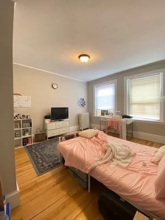 $5,000 | 10 Glenville Avenue, Unit 3, Boston, MA 02134