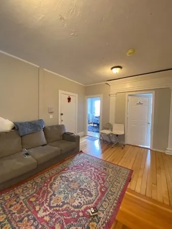 $5,000 | 10 Glenville Avenue, Unit 3, Boston, MA 02134