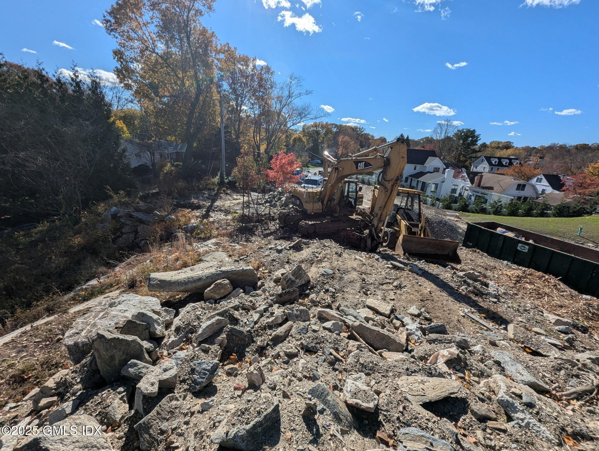 45 Sunshine Avenue Riverside, CT 06878 - Photo 4 of 7 a view of a outdoor space with lots of trees