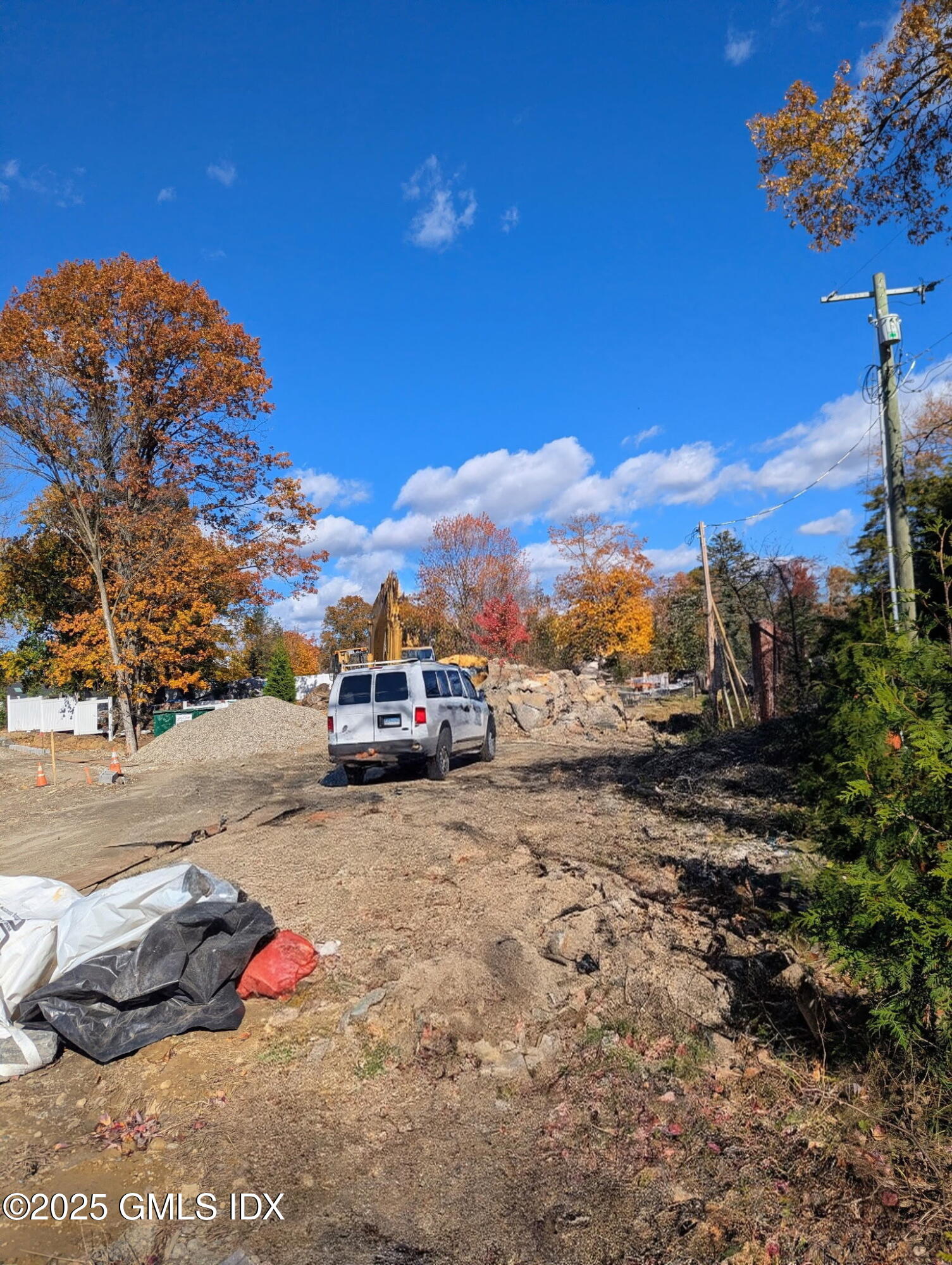 45 Sunshine Avenue Riverside, CT 06878 - Photo 6 of 7 a view of a parking space with a sink