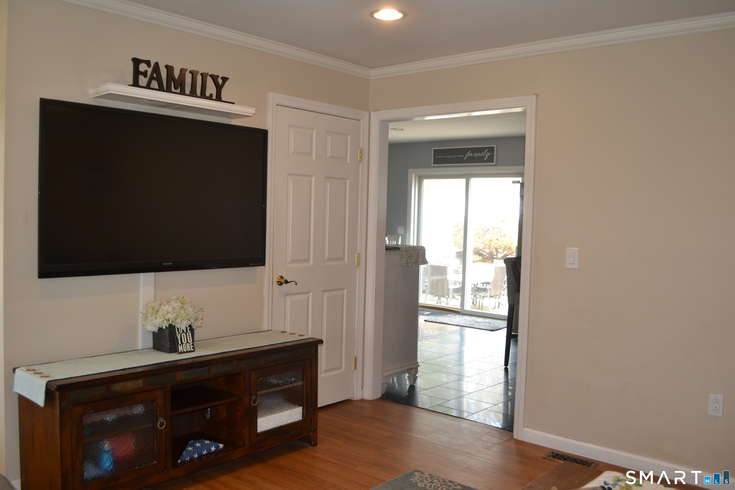 571 Old Colchester Road Montville, CT 06382 - Photo 11 of 25