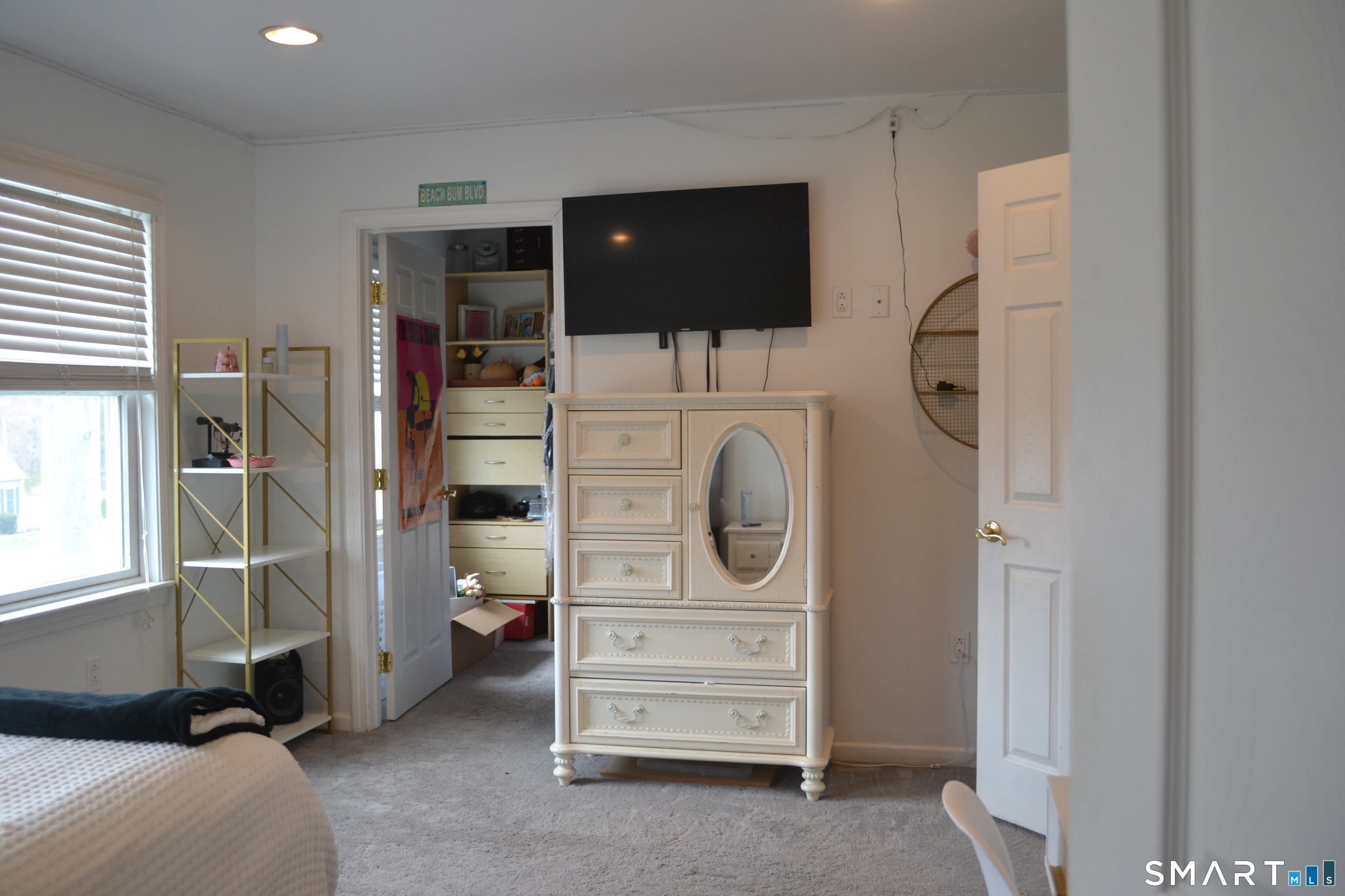 571 Old Colchester Road Montville, CT 06382 - Photo 18 of 25