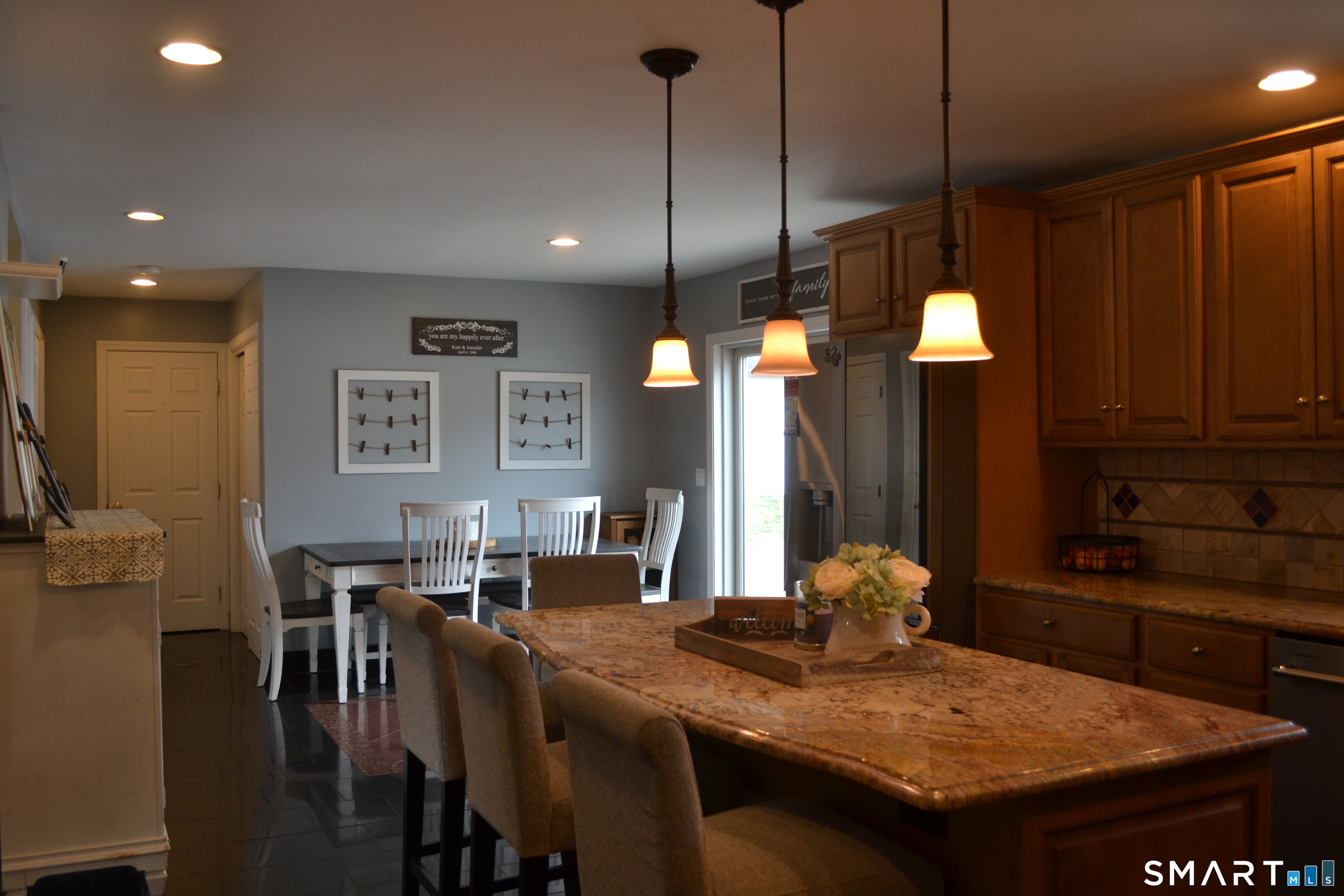 571 Old Colchester Road Montville, CT 06382 - Photo 9 of 25