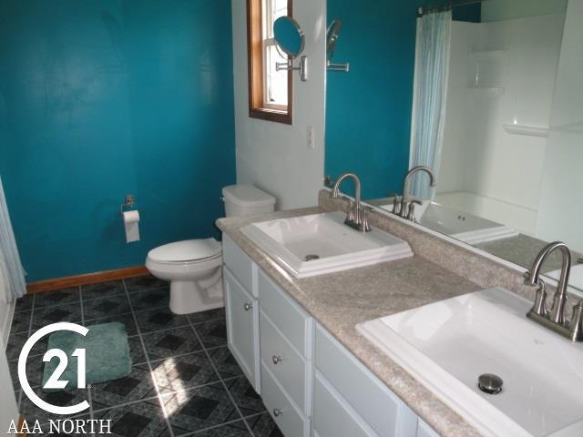 3127 West Sutton Road Lapeer, MI 48446 - Photo 16 of 33 31358207-15.JPG