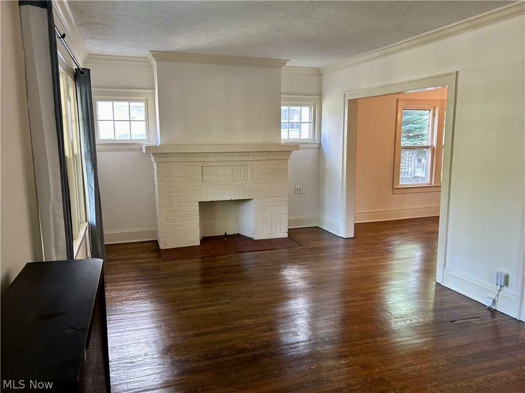 3266 Ormond Road Cleveland, OH 44118 - Photo 7 of 40 View to fireplace and dining room