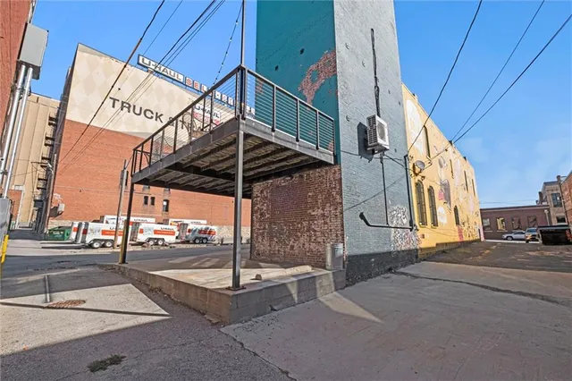 $1,899,000 | 1600 Locust Street, Kansas City, MO 64108