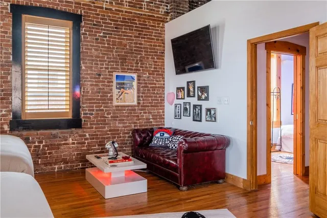 $1,899,000 | 1600 Locust Street, Kansas City, MO 64108