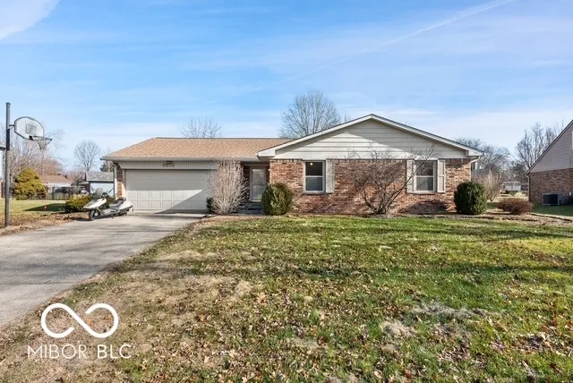 $269,500 | 8815 Royal Meadow Drive, Indianapolis, IN 46217